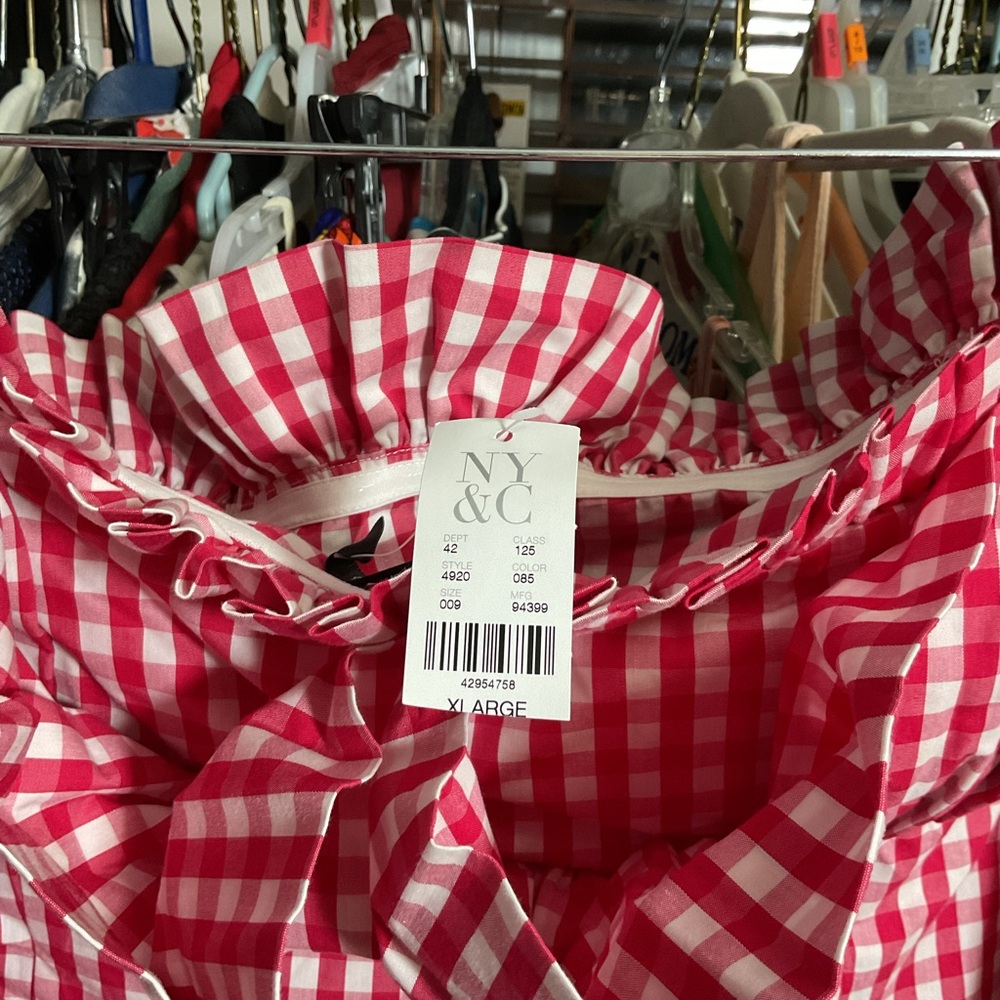 New York & Company Red and White Ruffled Blouse with Versatile Bow Tie. Size XL - Picture 5 of 6